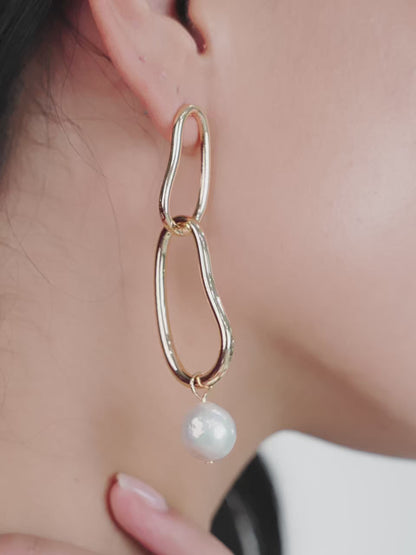 Mara Dangle Pearl Earrings - Pink Pearl with 18k Gold Plating | Ettika