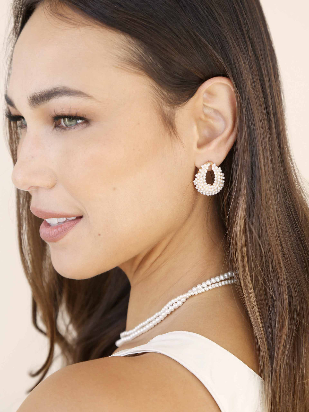 Classic Pearl Cluster Stud Earrings - Pink Pearl with 18k Gold Plating | Ettika