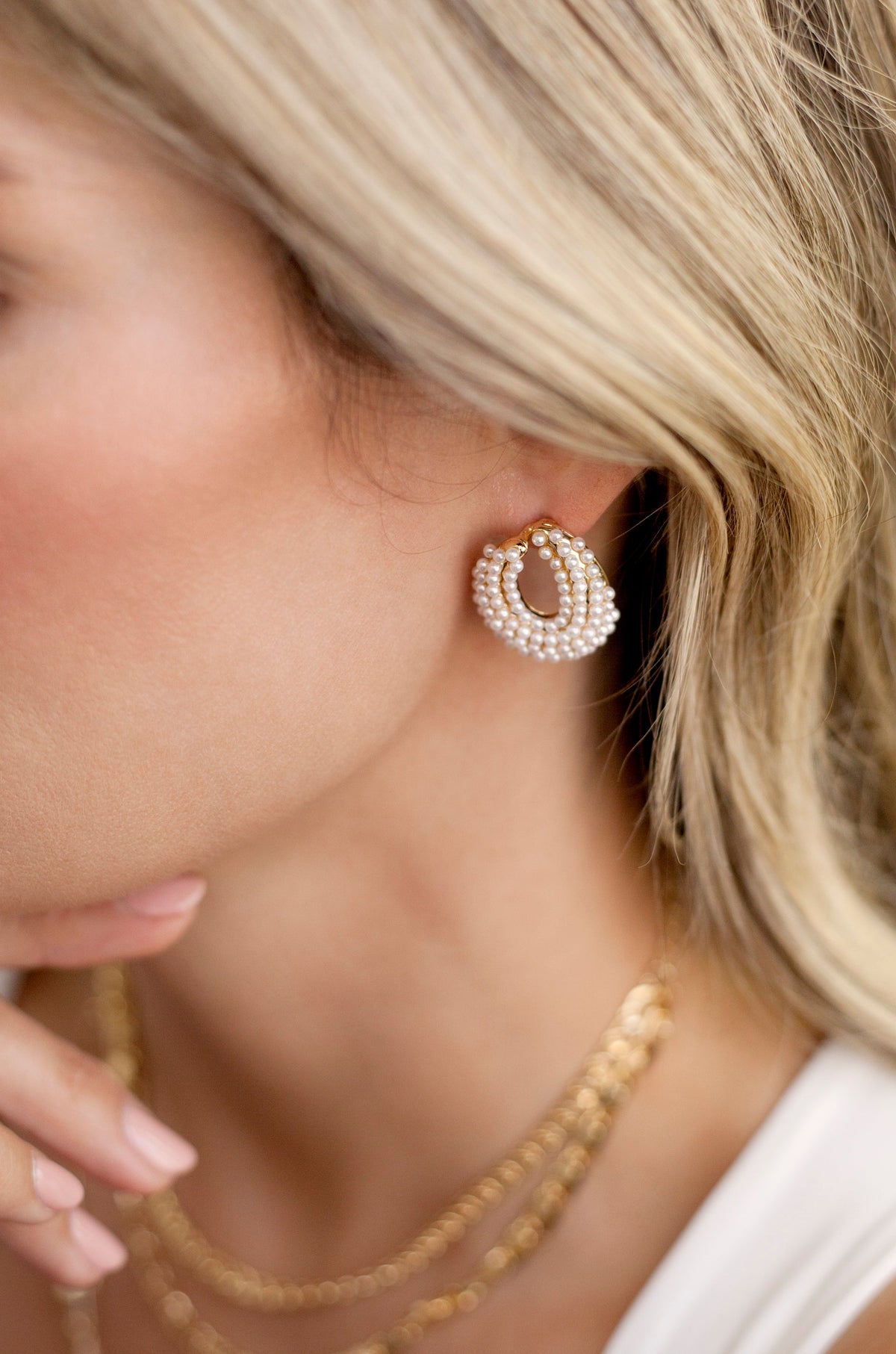 Classic Pearl Cluster Stud Earrings - Pink Pearl with 18k Gold Plating | Ettika