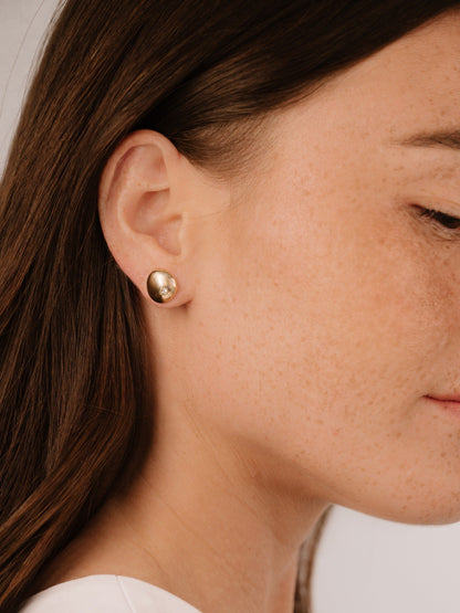 Polished Pebble Crystal Stud Earrings - 18k Gold Plated | Ettika