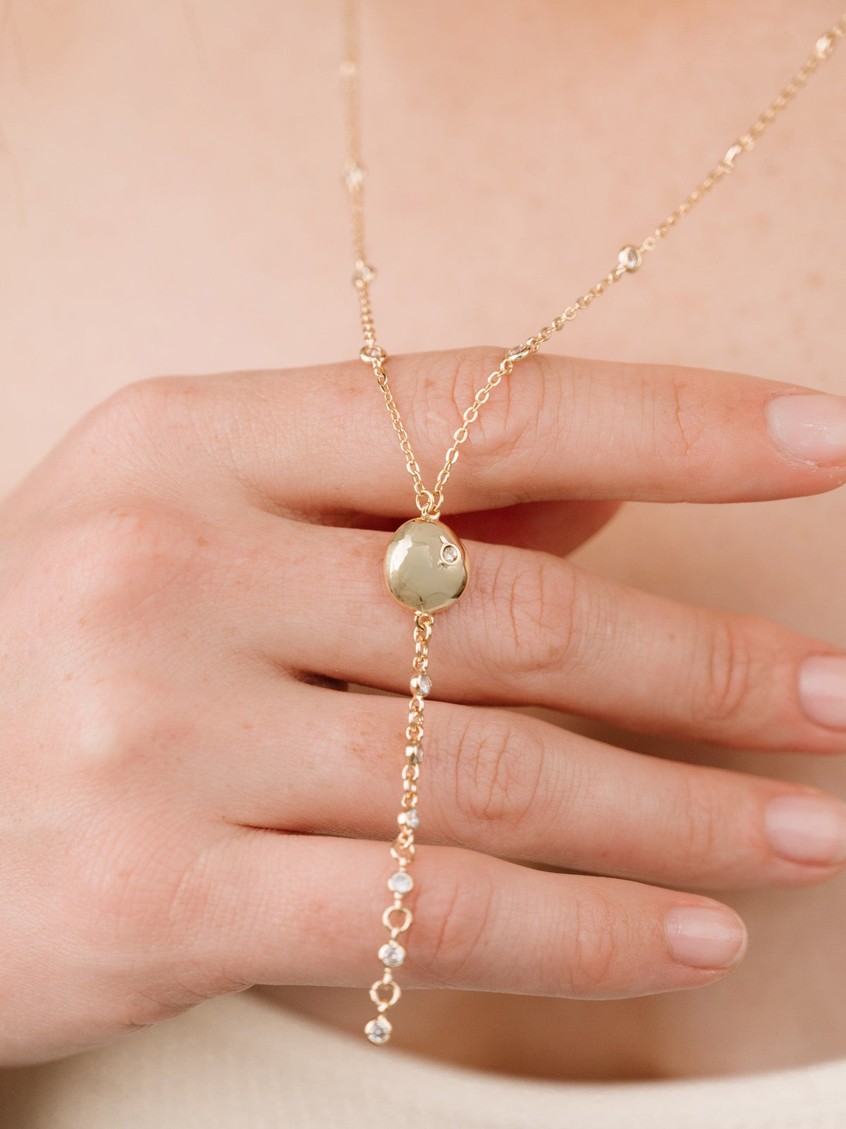 Polished Pebble Crystal Chain Lariat - Clear Crystals | Ettika