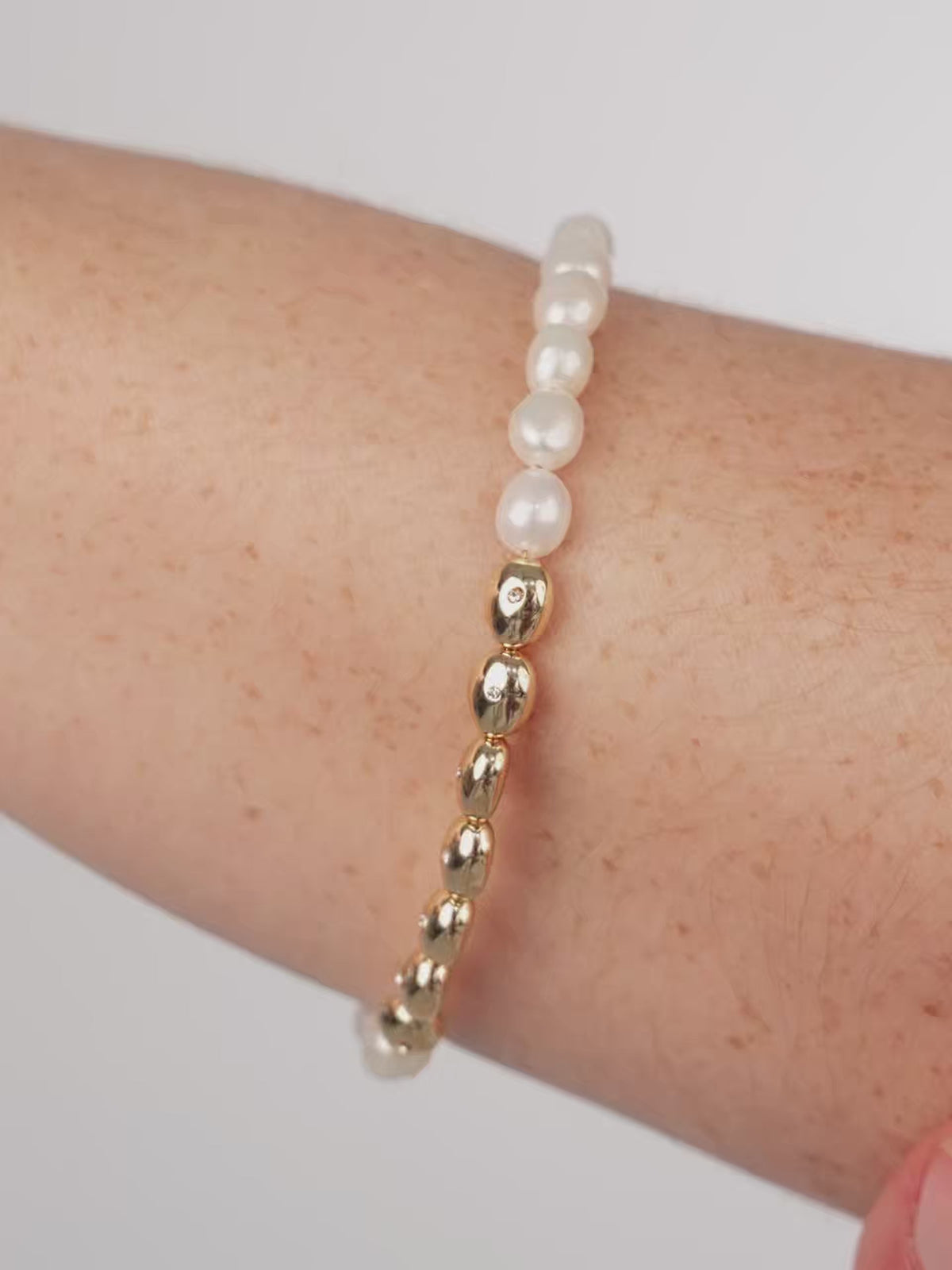 Freshwater Pearl Polished Pebble Bracelet - Pearl with 18k Gold Plating | Ettika