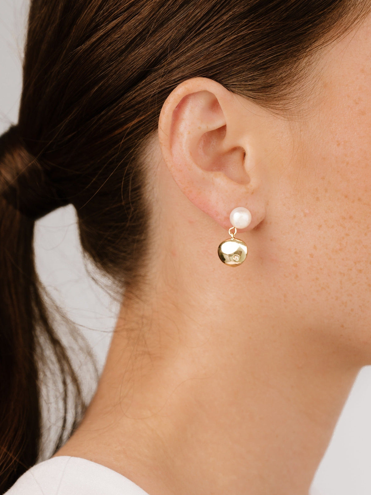 Small Pebble and Pearl Dangle Earrings - Pearl | Ettika