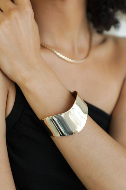 Smooth Cuff Bracelet - 18k Gold Plated | Ettika