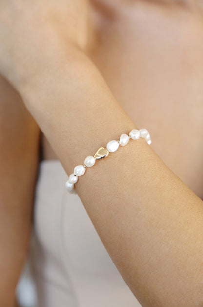 Freshwater Pearl and Gold Nugget Toggle Bracelet - Pearl with 18k Gold Plating | Ettika