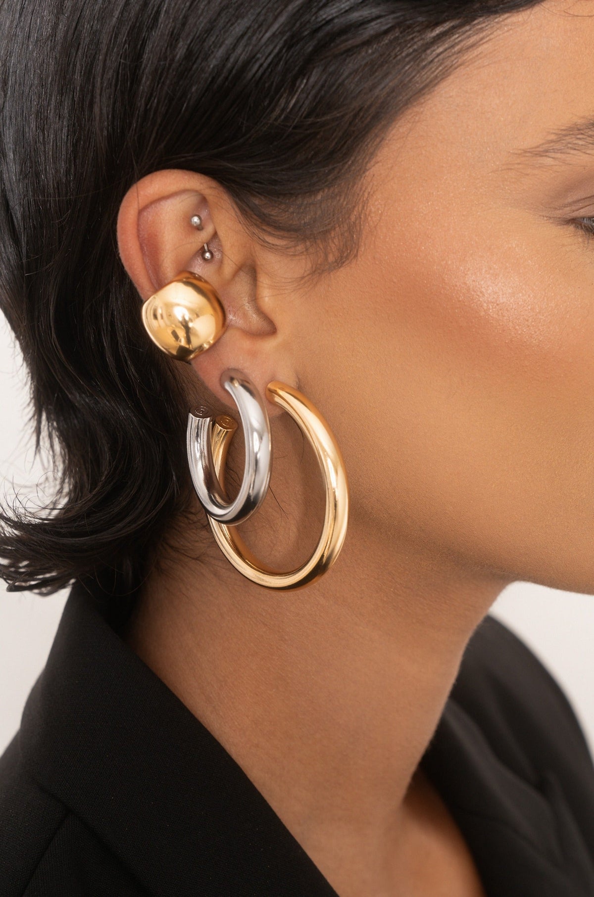 Medium Thick Classic Hoops - 18k Gold Plated | Ettika