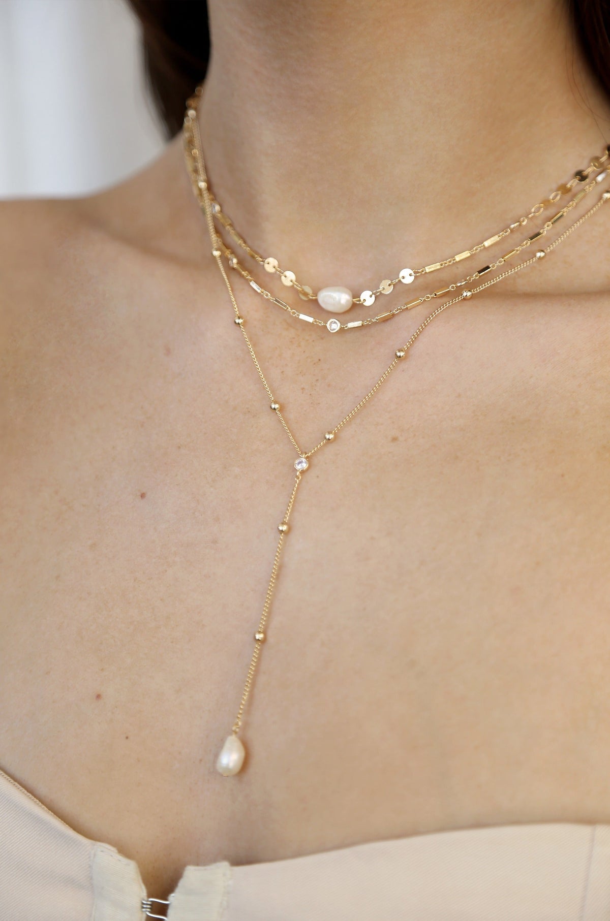 Forever Falling Pearl Lariat - Pearl with 18k Gold Plating | Ettika