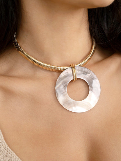 Shell Open Circle Pendant Flex Chain Necklace - Shell with 18k Gold Plating | Ettika