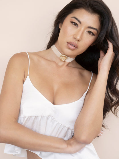 Nautilus Shell Velvet Choker - 18k Gold Plated | Ettika
