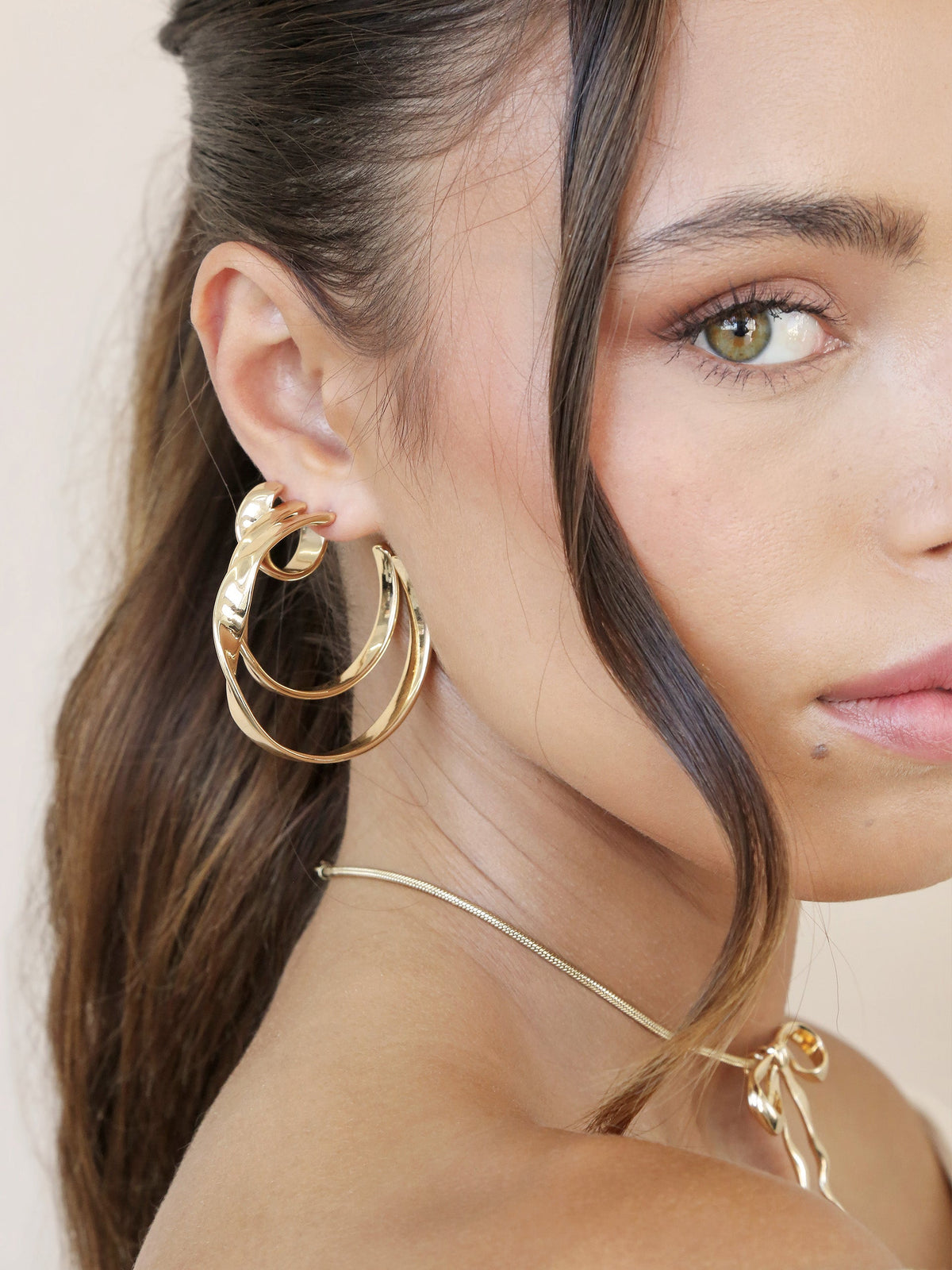 Heirloom Twist Large Hoops - 18k Gold Plated | Ettika