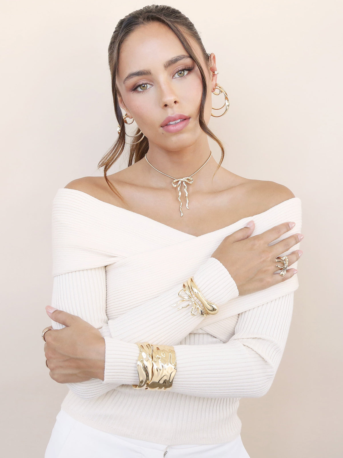 Heirloom Twist Medium Hoops - 18k Gold Plated | Ettika