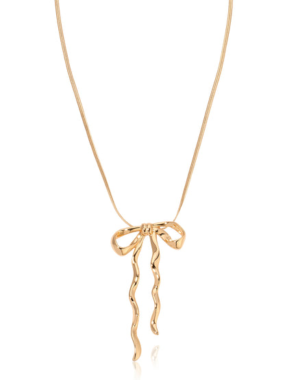 Bow Organica Pendant Necklace - 18k Gold Plated | Ettika