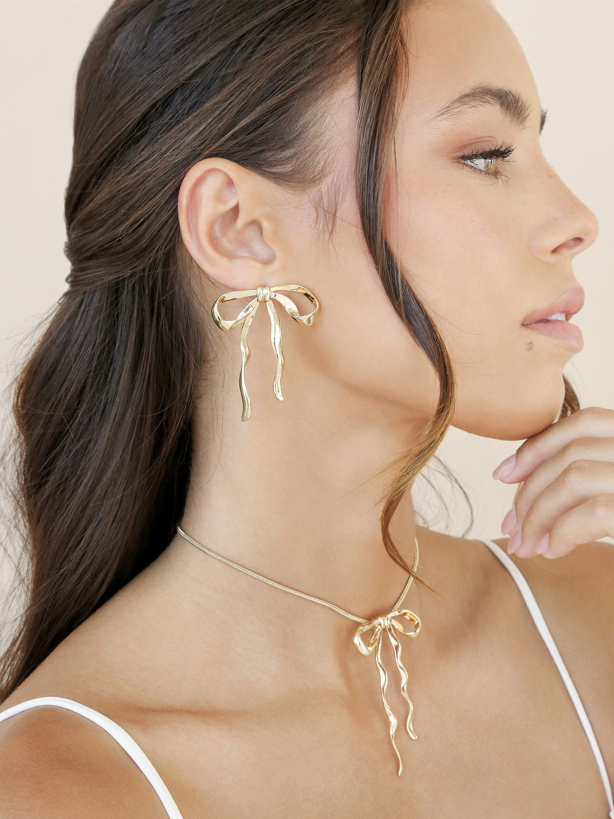 Bow Organica Pendant Necklace - 18k Gold Plated | Ettika