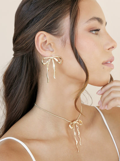Bow Organica Pendant Necklace - 18k Gold Plated | Ettika
