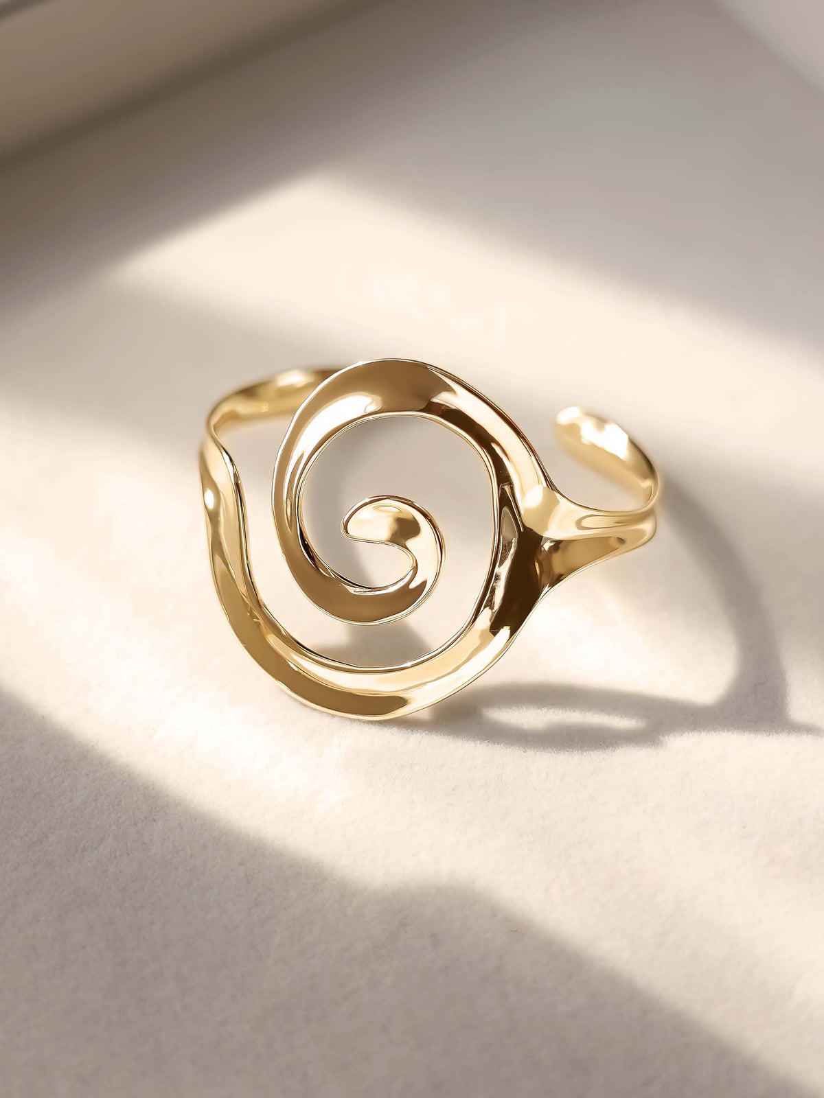 Aura Swirl Cuff - 18k Gold Plated | Ettika