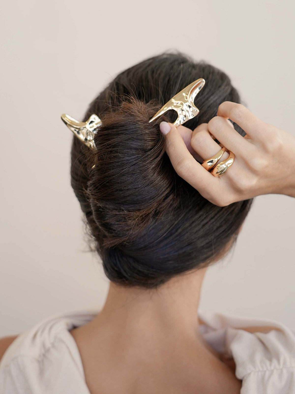 Liquid Luxe Hair Pin - Gold Tone | Ettika