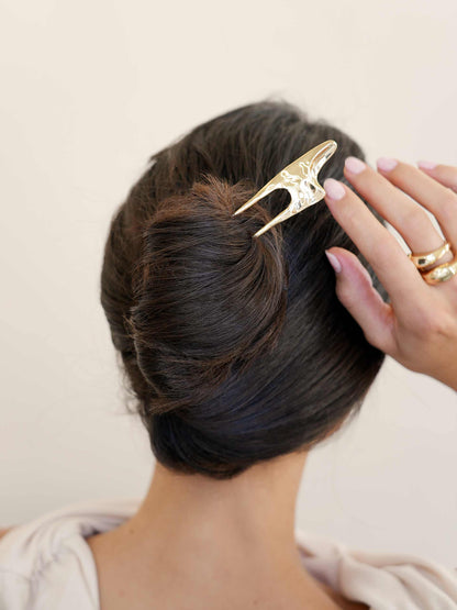 Liquid Luxe Hair Pin - Gold Tone | Ettika
