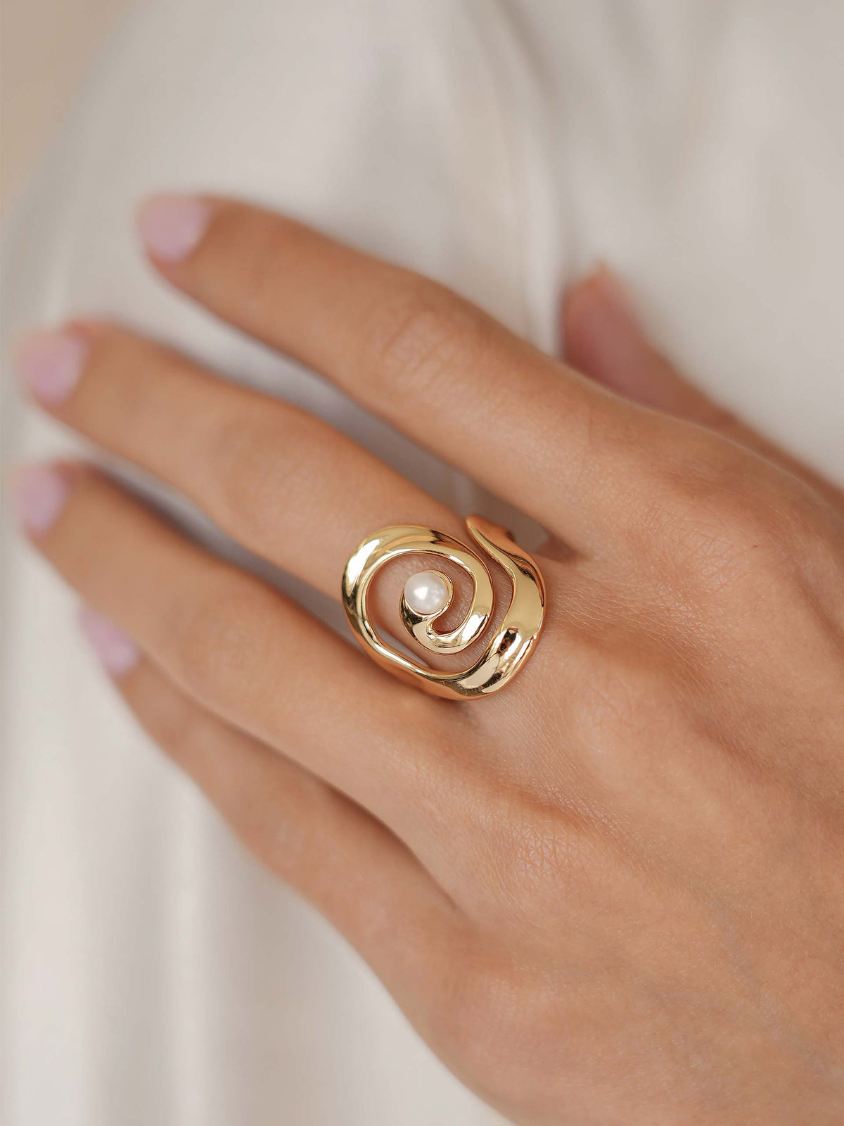 Aura Swirl Ring - 18k Gold Plated | Ettika