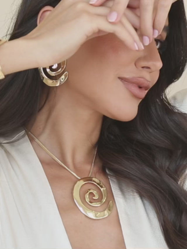 Aura Swirl Ring - 18k Gold Plated | Ettika