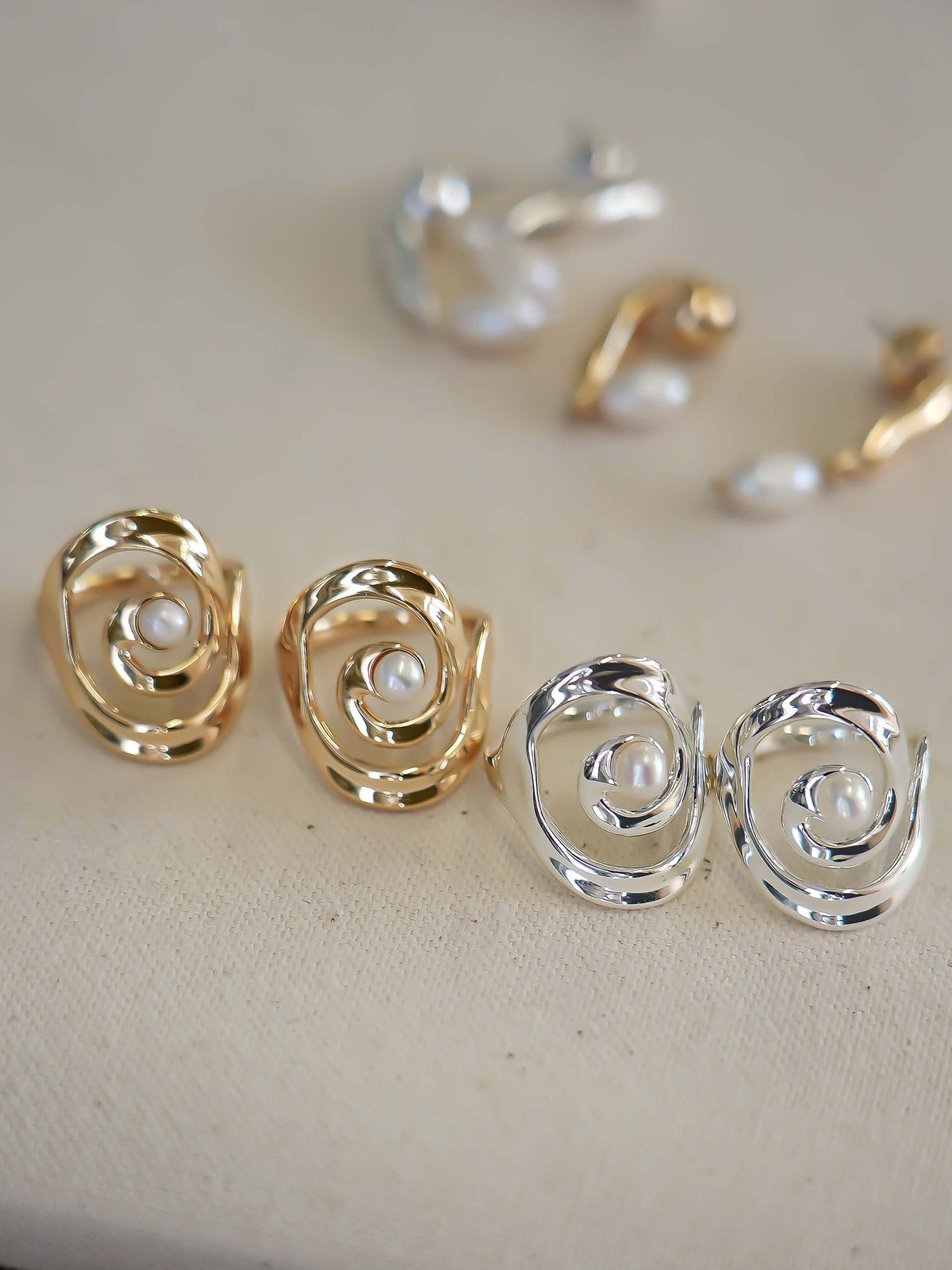 Aura Swirl Ring - 18k Gold Plated | Ettika