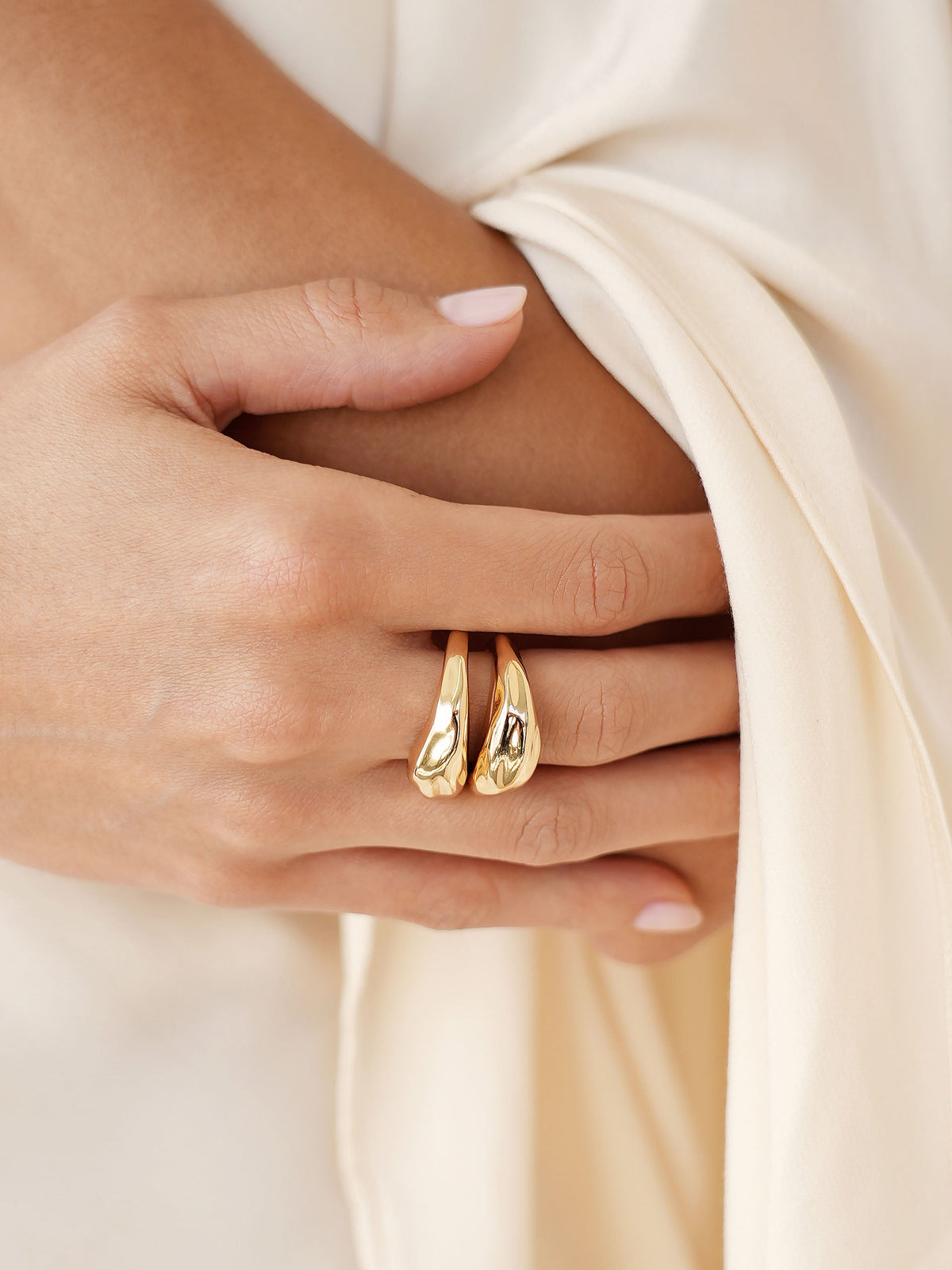 Modern Flow Ring - 18k Gold Plated | Ettika