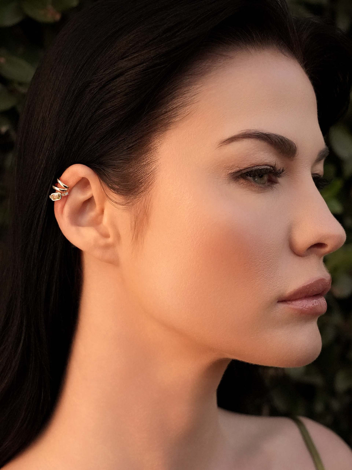 Cluster Ear Cuff - Peridot Crystal with 18k Gold Plating | Ettika