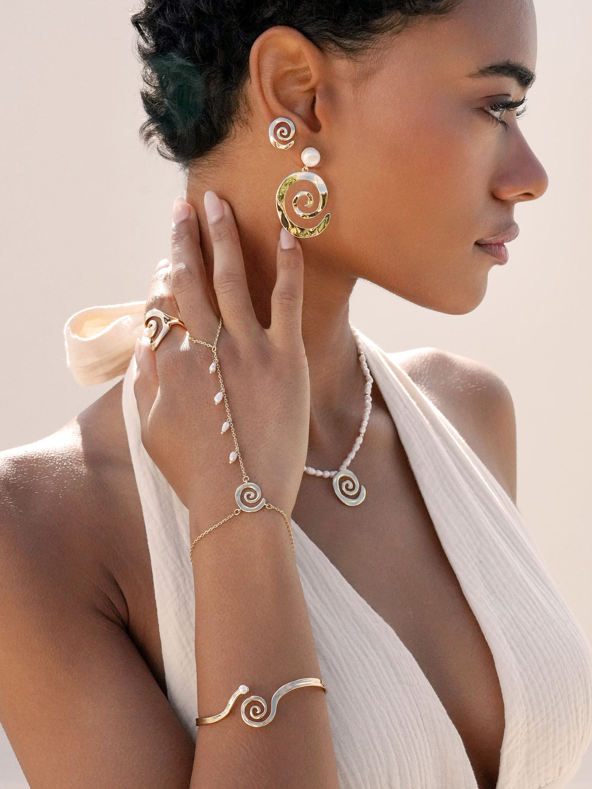 Aura Swirl Studs - 18k Gold Plated | Ettika