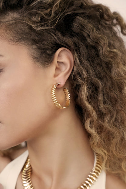 Large Metal Moderna Hoops - 18k Gold Plated | Ettika