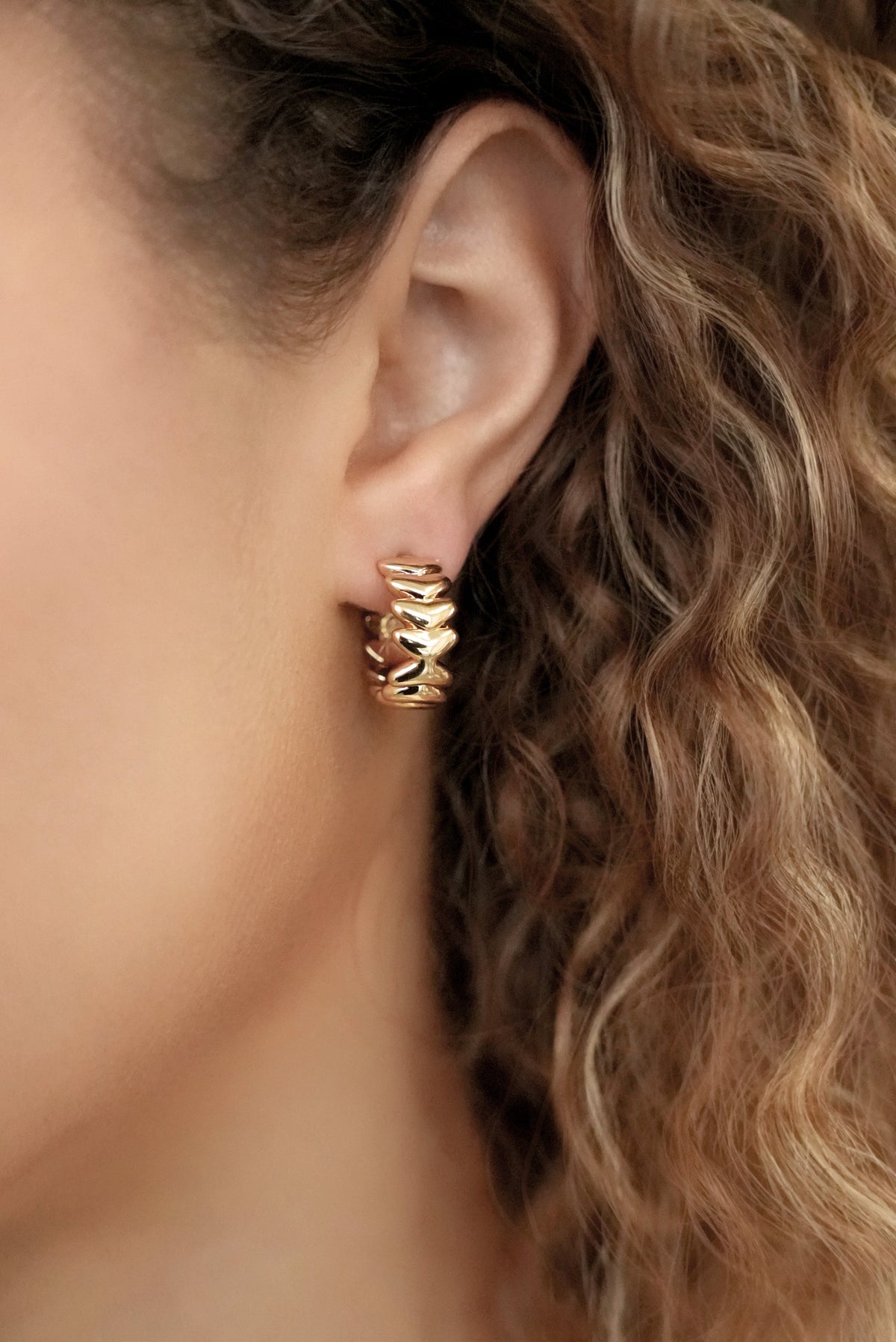 Small Metal Moderna Hoops - 18k Gold Plated | Ettika