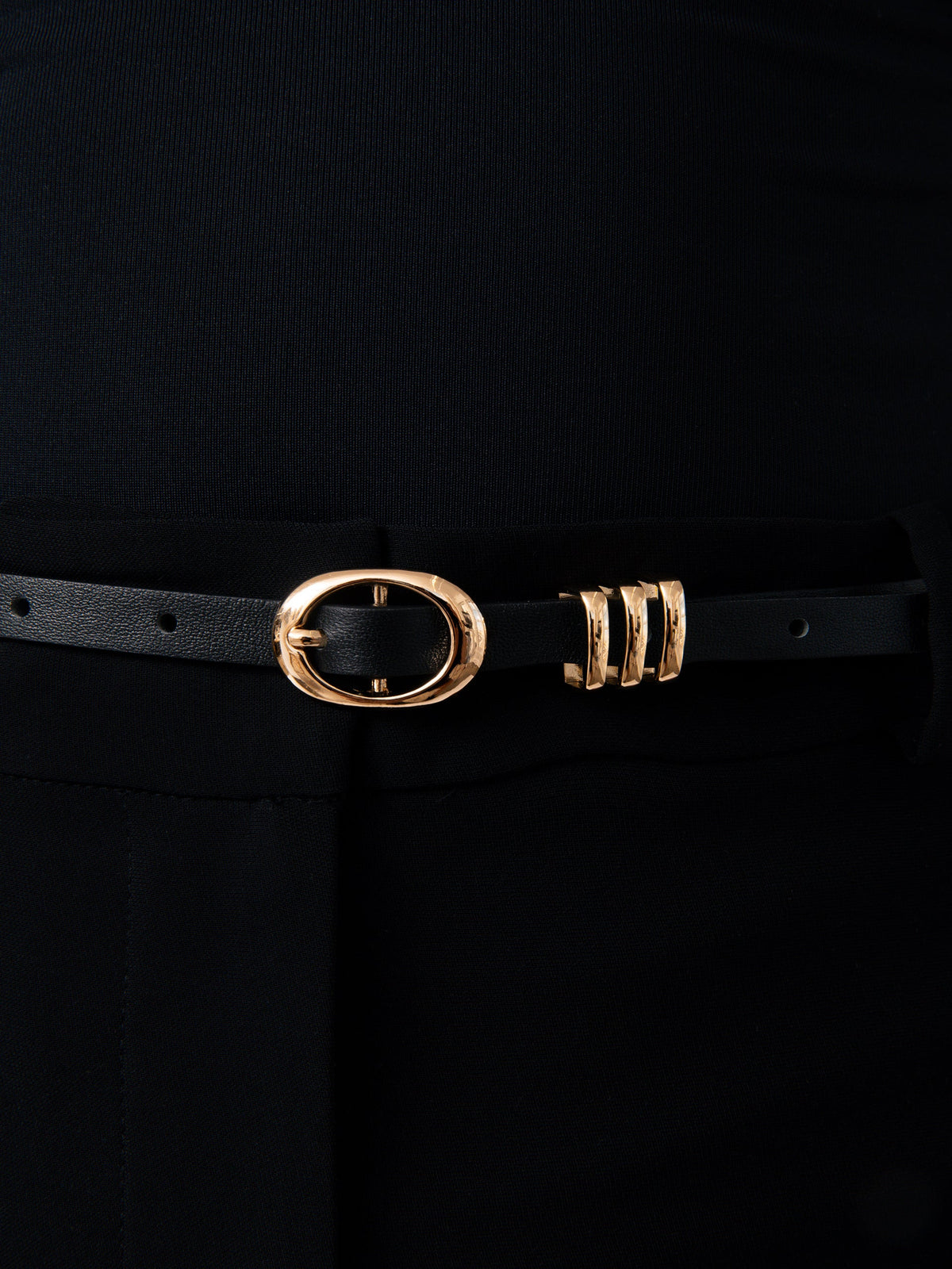 Classic Skinny Belt in Black - Carbon Black Leather with Gold Hardware | Ettika