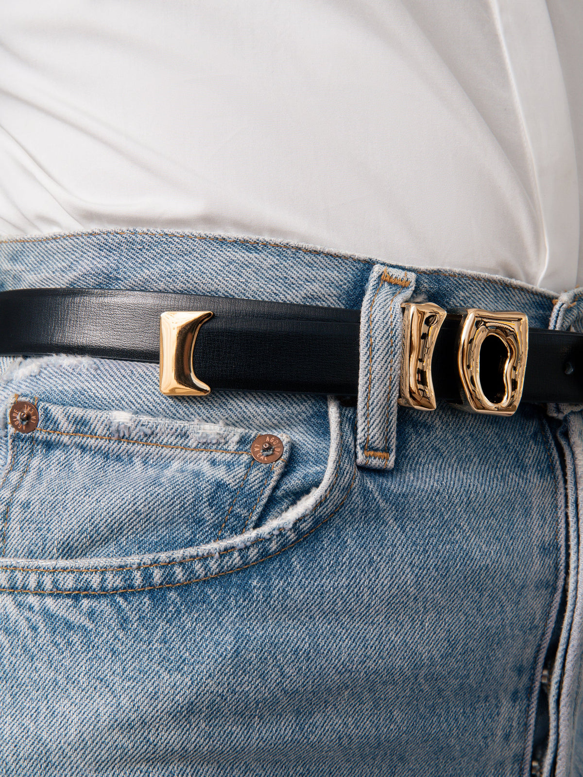 Molten Metal Belt in Black - Carbon Black Leather with Gold Hardware | Ettika