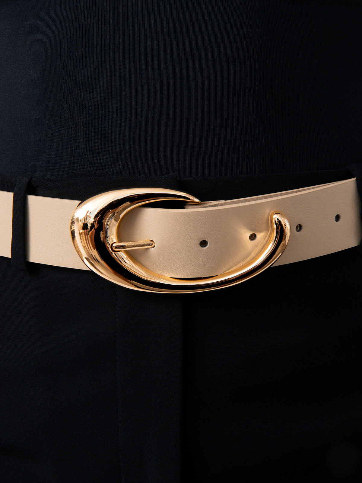 Sculpted Flow Belt in Ivory - Ivory Leather with Gold Hardware | Ettika
