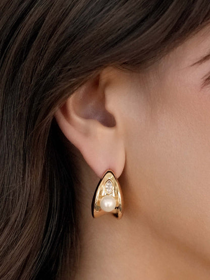 Soft Curve Earrings - Clear Crystal with 18k Gold Plating | Ettika