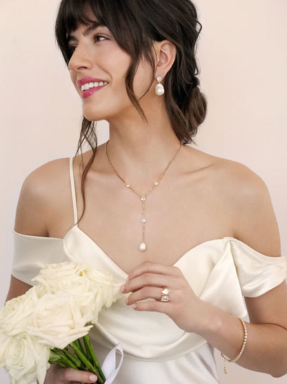 Freshwater Heirloom Earrings - Clear Crystal with 18k Gold Plating | Ettika