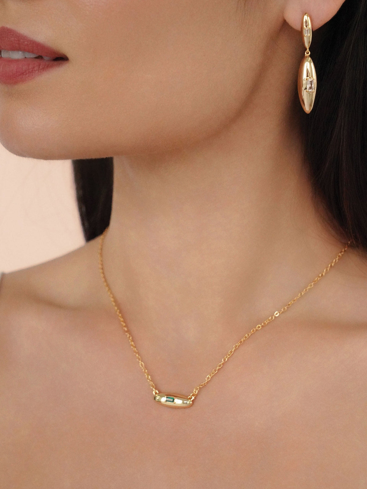 Oval Dome Pendant Necklace - Emerald Crystal with 18k Gold Plating | Ettika