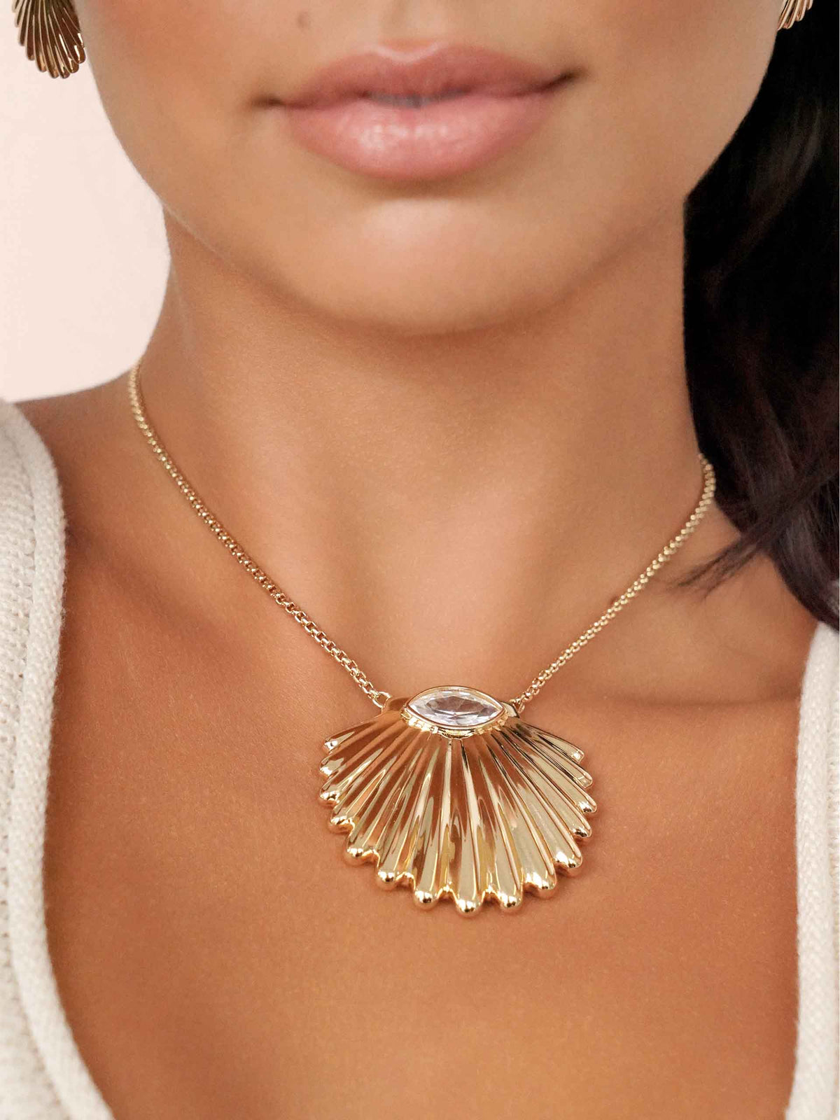 Scallop Crystal Necklace - Clear Crystal with 18k Gold Plating | Ettika