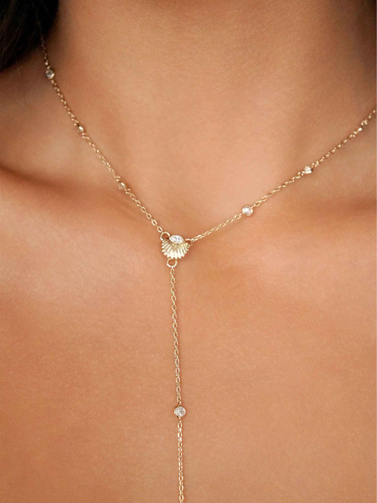 Santorini Shell Lariat - Clear Crystal with 18k Gold Plating | Ettika
