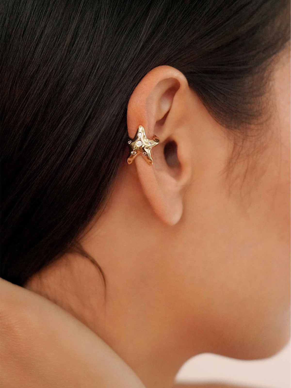 Starfish Luxe Ear Cuff - Clear Crystal with 18k Gold Plating | Ettika