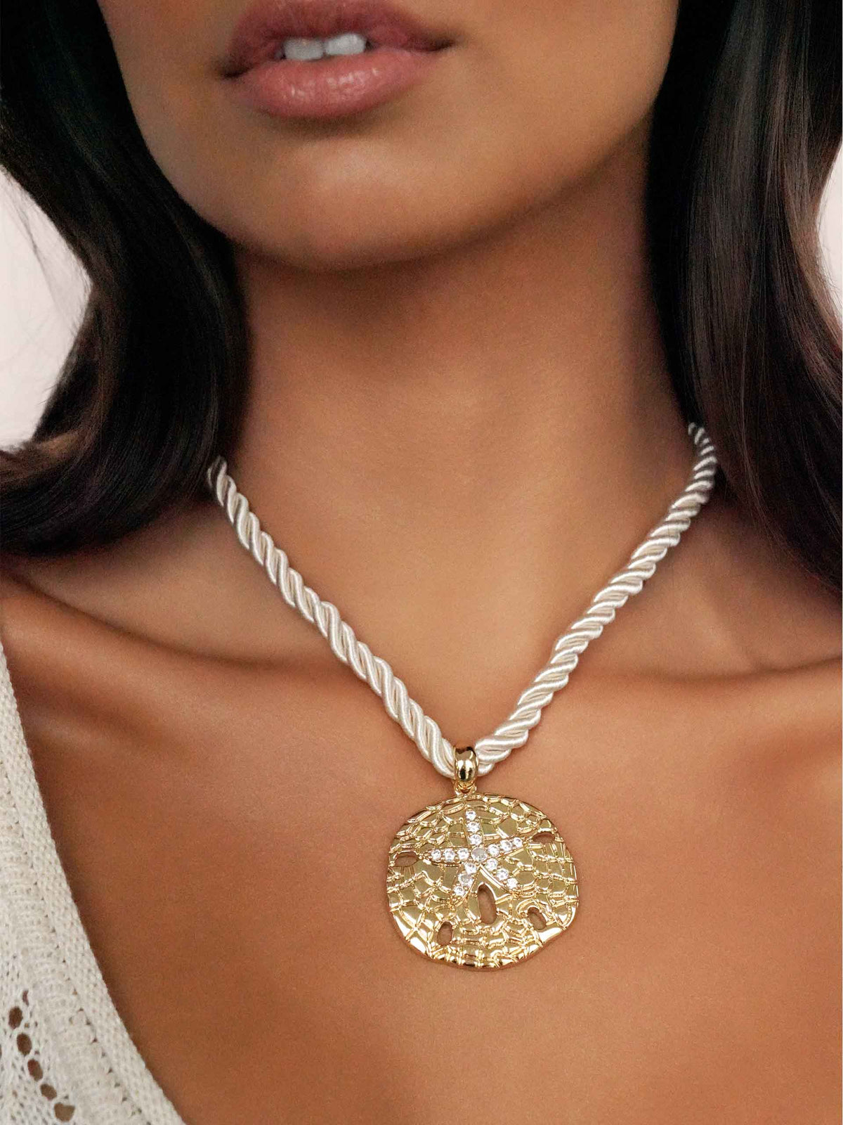 Sand Dollar Pendant Necklace - 18k Gold Plated | Ettika