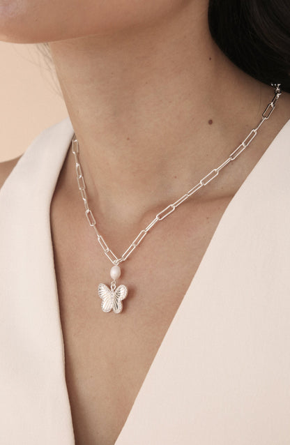 Butterfly Pearl Chain Necklace - Pearl with 18k Gold Plating | Ettika