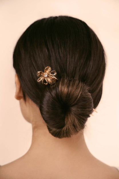 Petals Hair Pin - Clear Crystal with Gold Tone | Ettika