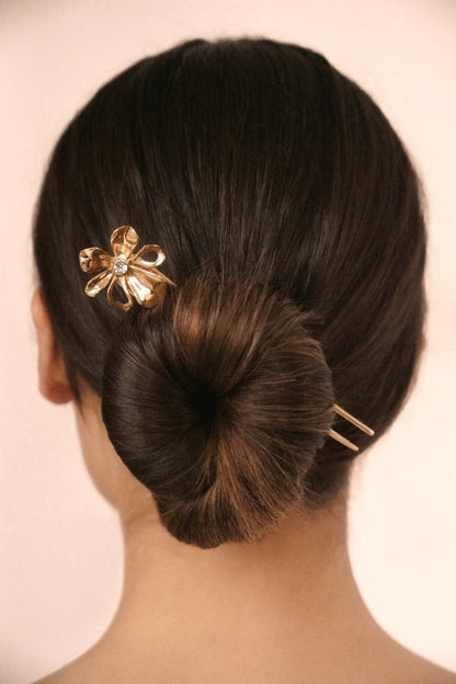 Petals Hair Pin - Clear Crystal with Gold Tone | Ettika