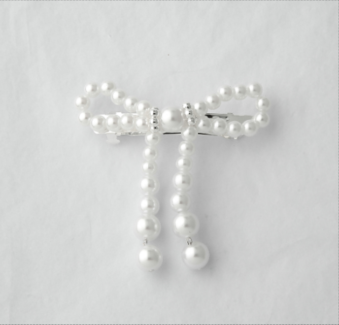 Aurora Pearl Bow Barrette - Pearl with Gold Tone | Ettika
