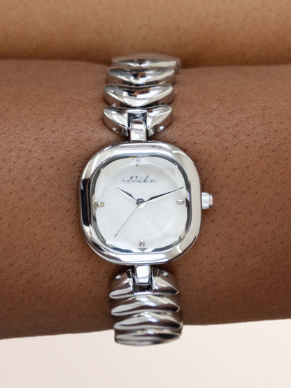 Metal Moderna Bracelet Watch in Silver - Mother of Pearl Dial with Silver | Ettika