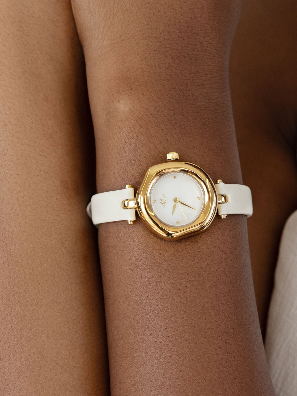 Open Circle Leather Watch in Vanilla - Mother of Pearl Dial with Vanilla Leather and Gold | Ettika