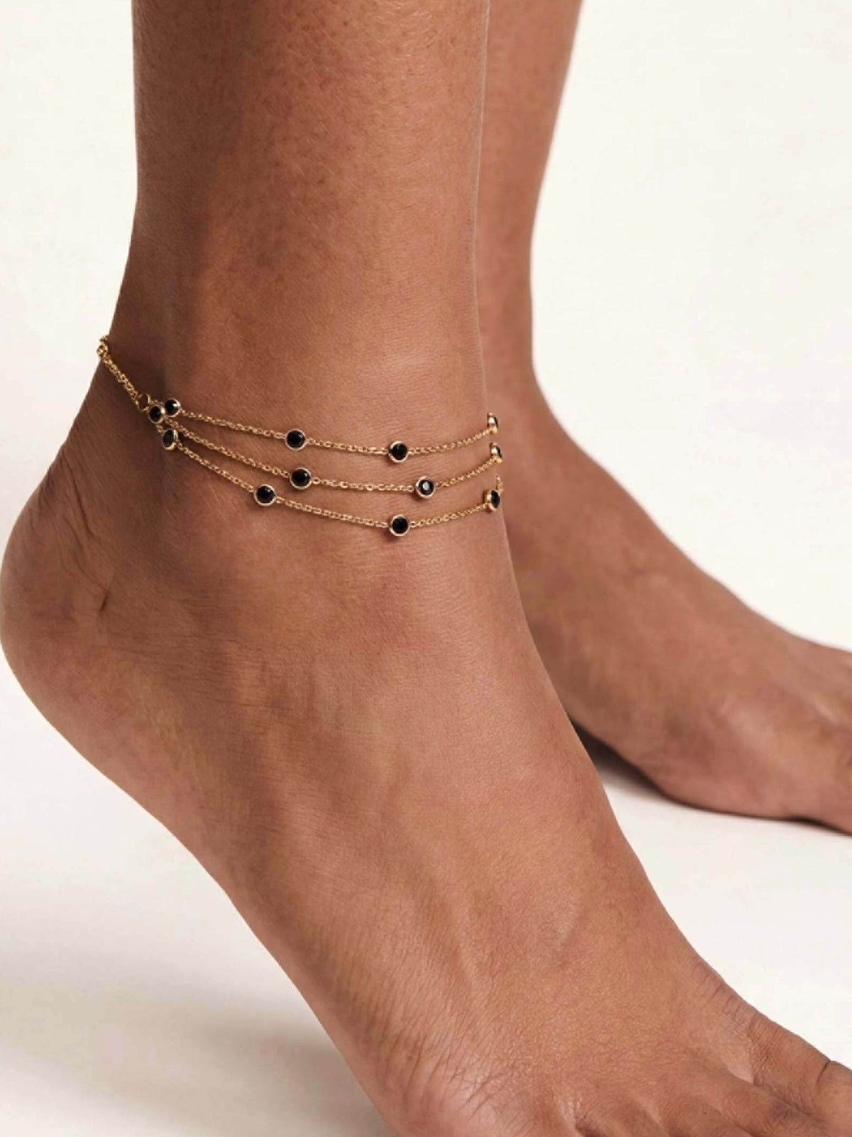 Fine Details Crystal Anklet - Black Crystal with 18k Gold Plating | Ettika