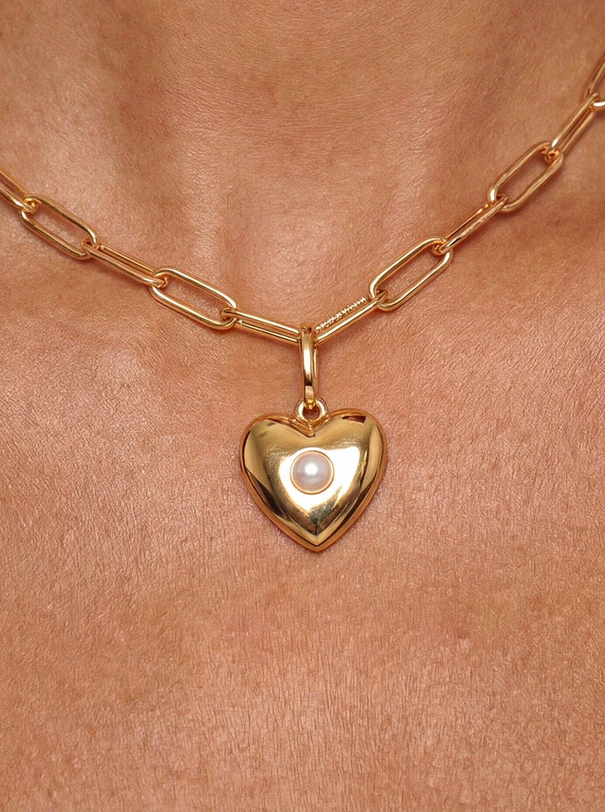 Heart Charm Necklace | Ettika