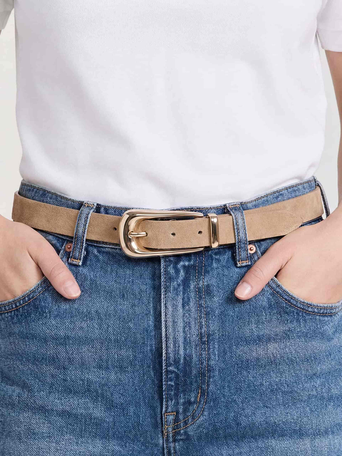 Large Signature Buckle Belt in Shiitake - Shiitake Suede with Gold Hardware | Ettika