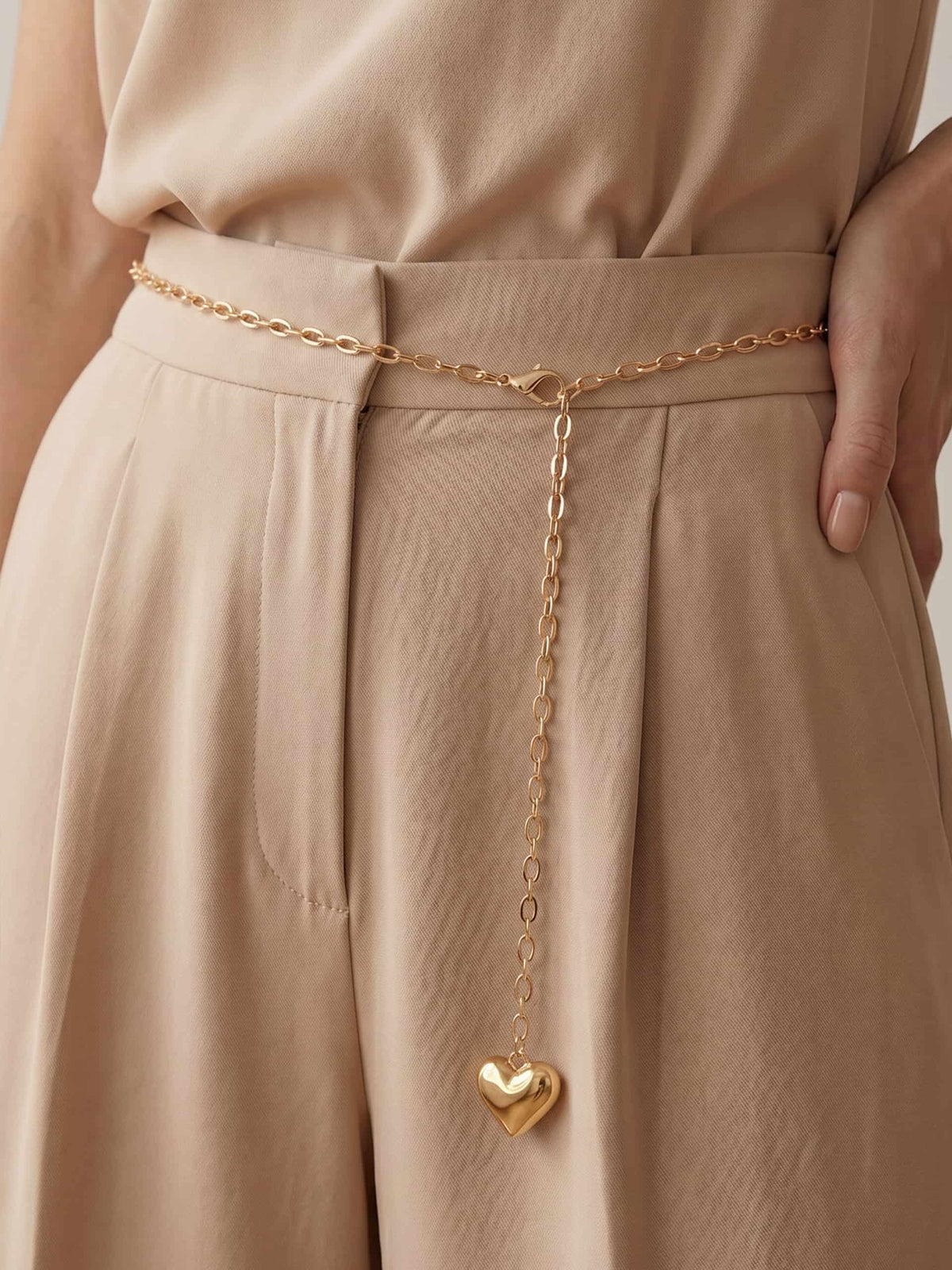 Heart Charm Chain Belt - Gold Tone | Ettika
