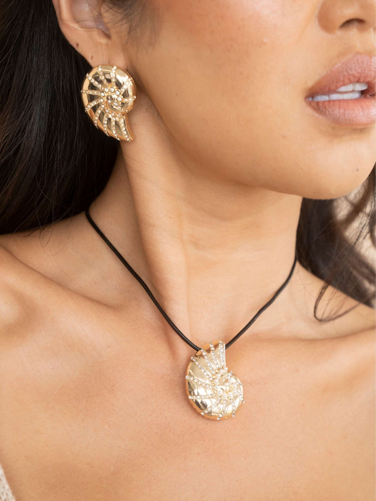Chunky Nautilus Shell Set | Ettika